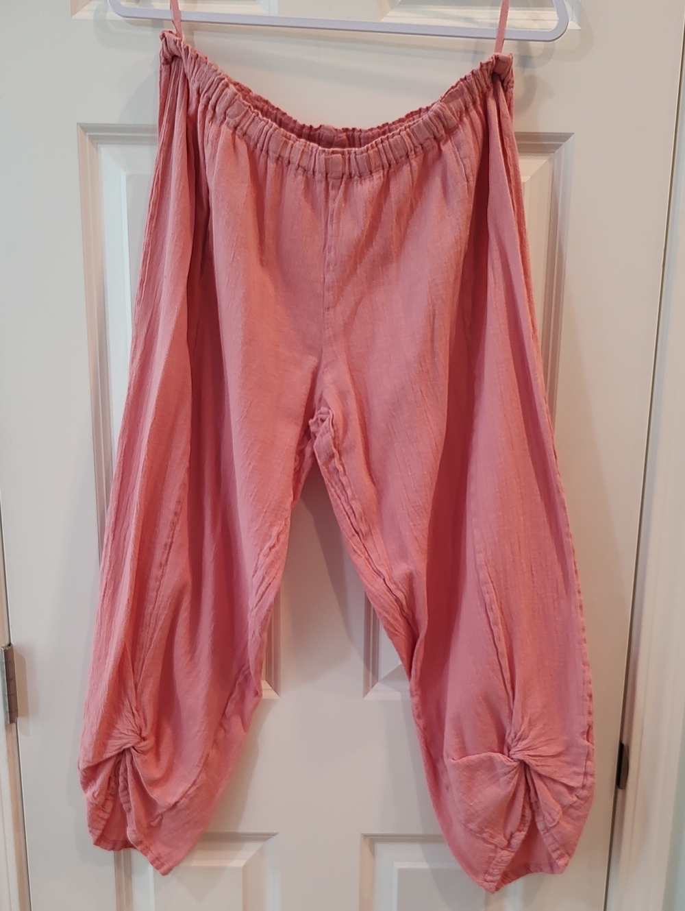 Oh My Gauze! Coral Pink Elastic Harem Pants with Knotted Cuffs